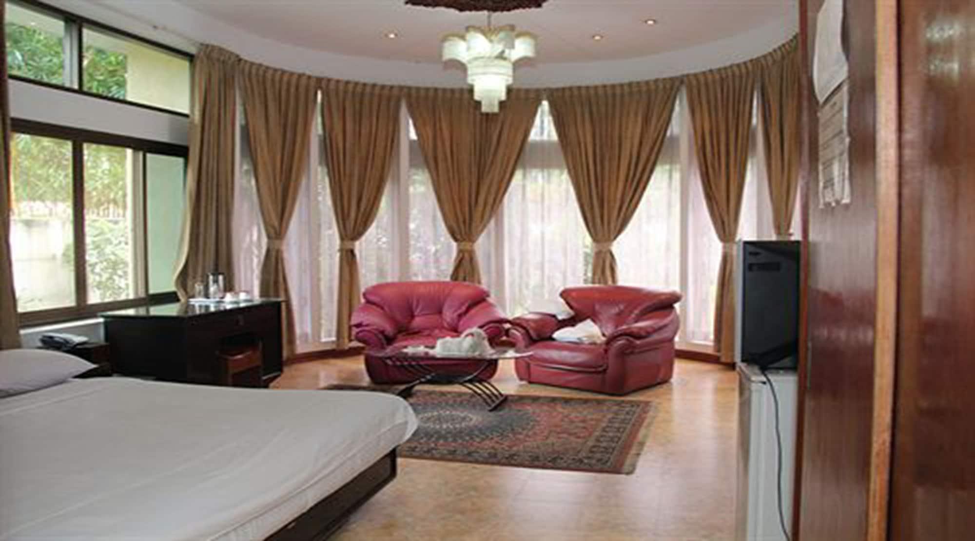 Hotel Windsor Янгон Екстериор снимка